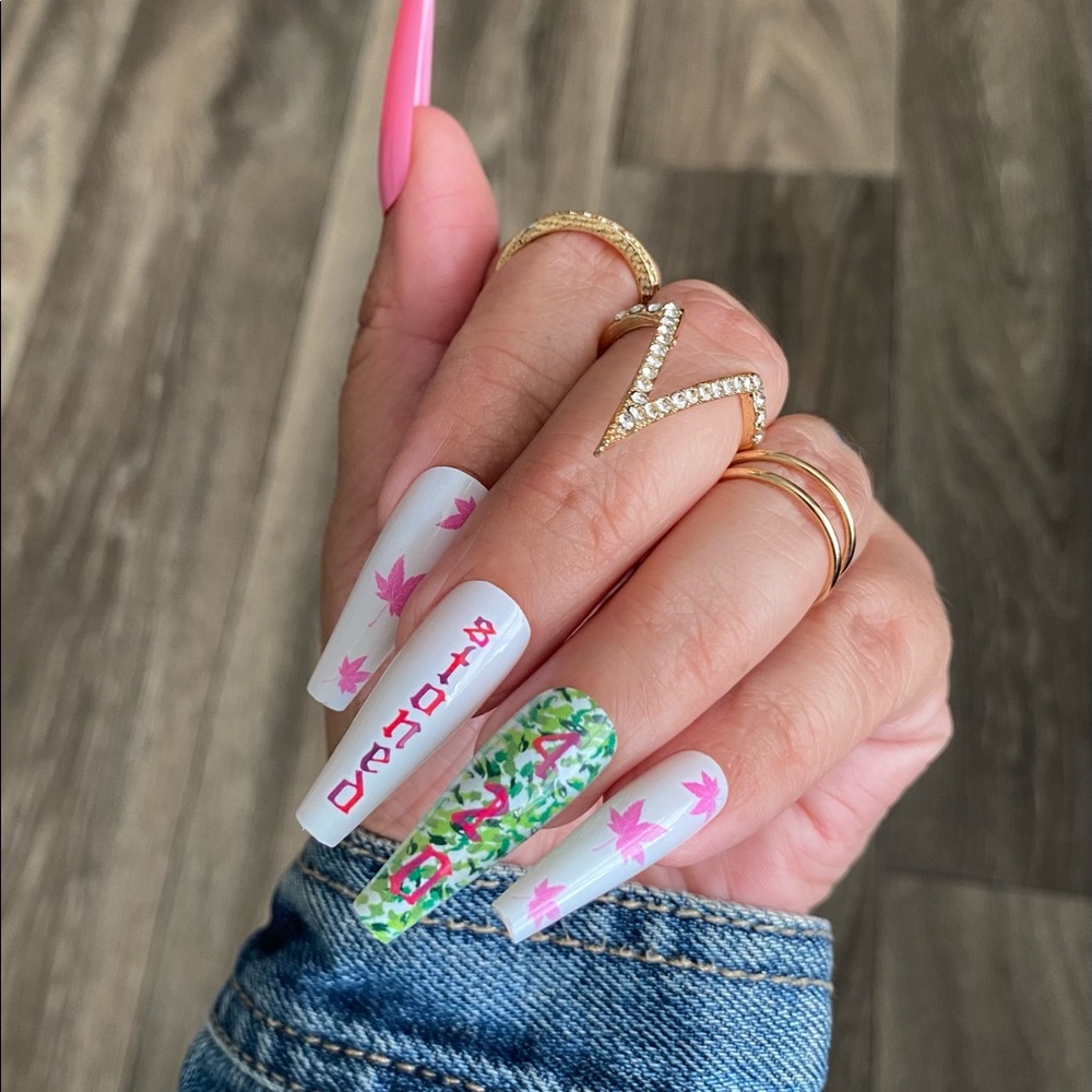 Feral Edge “Pink White” Press-on Glue-on Long Coffin Nails 24pcs